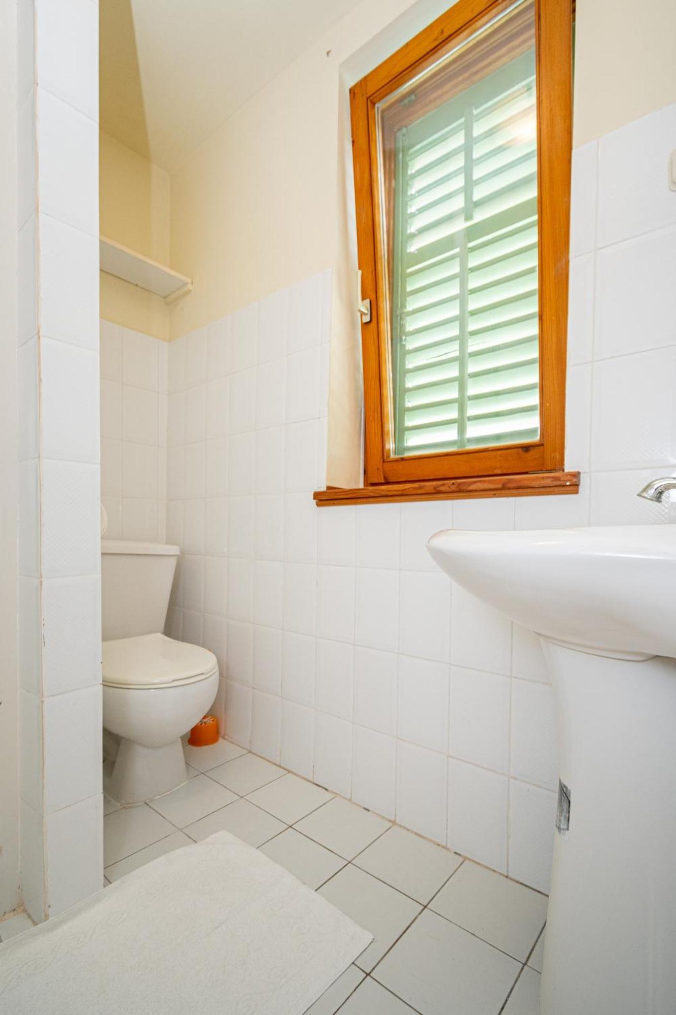Apartments And Rooms By The Sea Mrljane, Pasman - 327 Nevidane Room photo