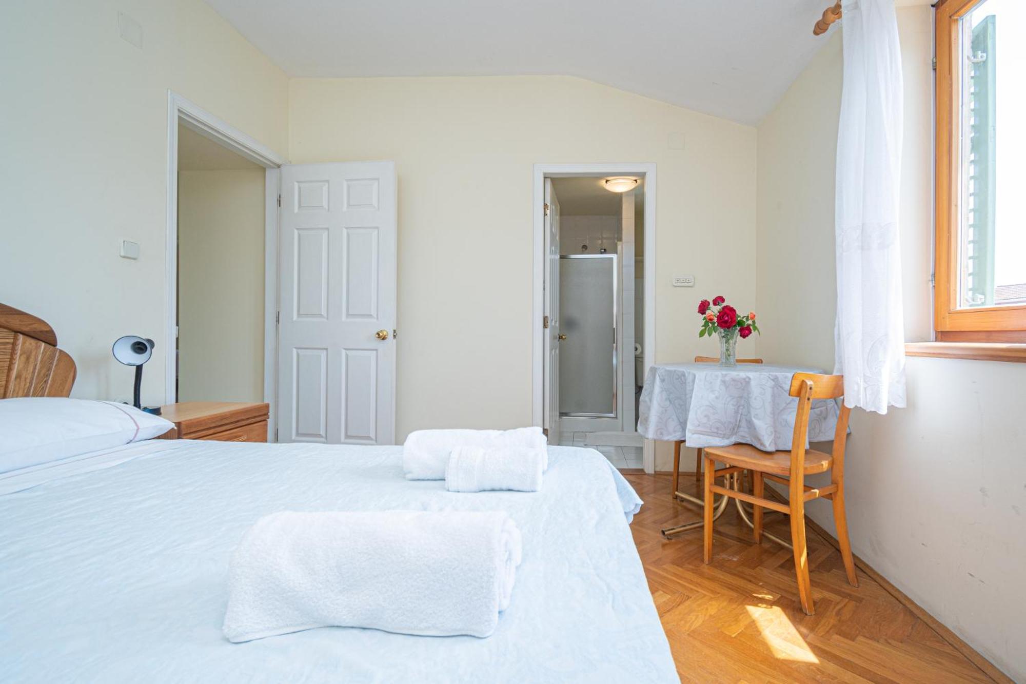 Apartments And Rooms By The Sea Mrljane, Pasman - 327 Nevidane Room photo
