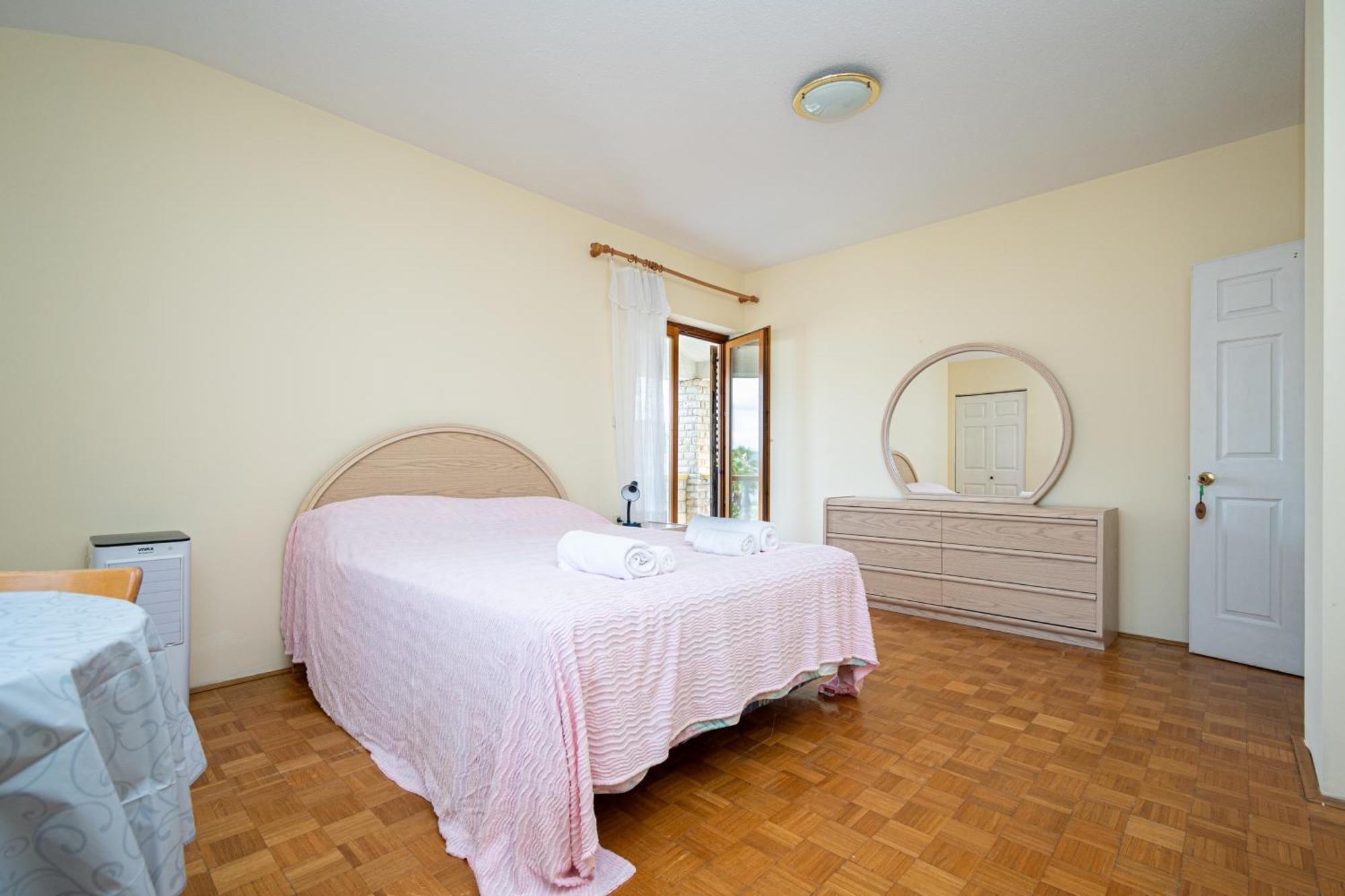 Apartments And Rooms By The Sea Mrljane, Pasman - 327 Nevidane Room photo